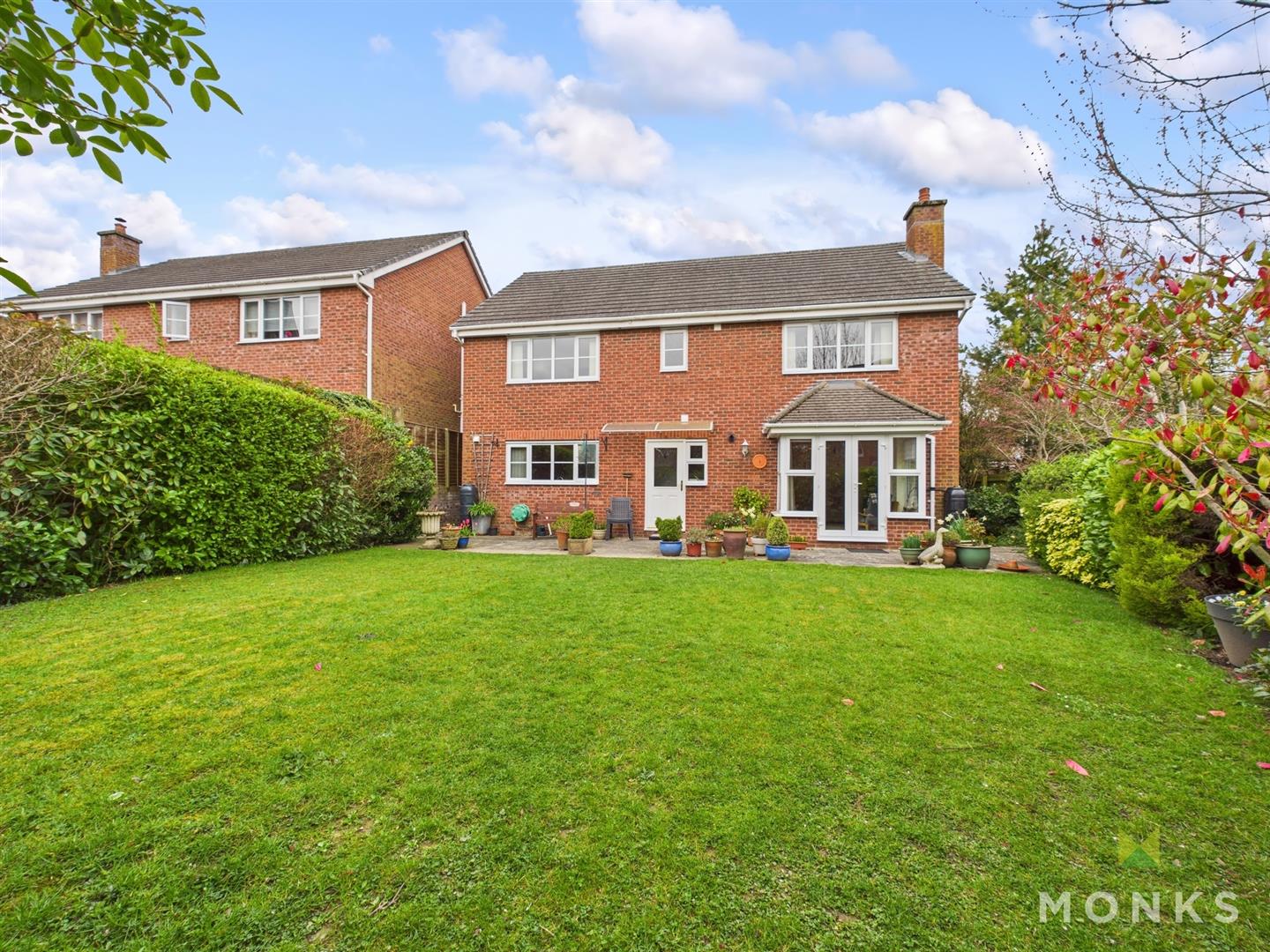 28 Bentley Drive, Oswestry, SY11 1TQ For Sale